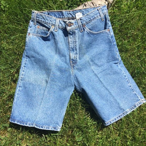 Vintage 90’s Levi’s Denim Shorts - Picture 1 of 9